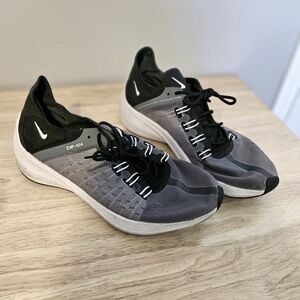 Nike Exp-X14 black and grey running shoes